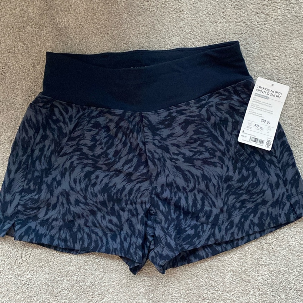 Athleta Trekkie North Printed short